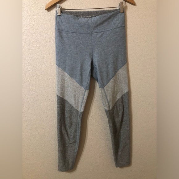 Outdoor Voices Pants - Outdoor Voices Springs Blue Gray Mid Rise 7/8 Leggings - Size Small